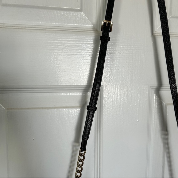 Michael Kors black leather crossbody bag - Picture 4 of 14